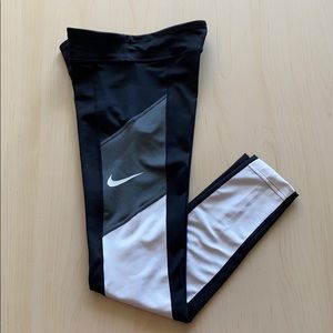 Nike 7/8 Dri-Fit Leggings